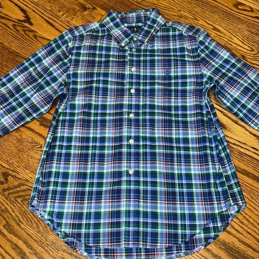Ralph Lauren boys long sleeved button down plaid Oxford shirt size Med (10-12)